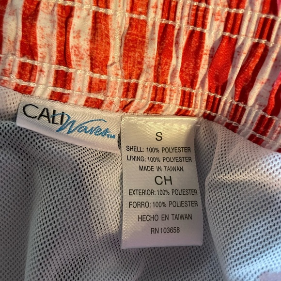 Cali Waves Stars and Stripes boys swim trunks size small - Picture 3 of 4